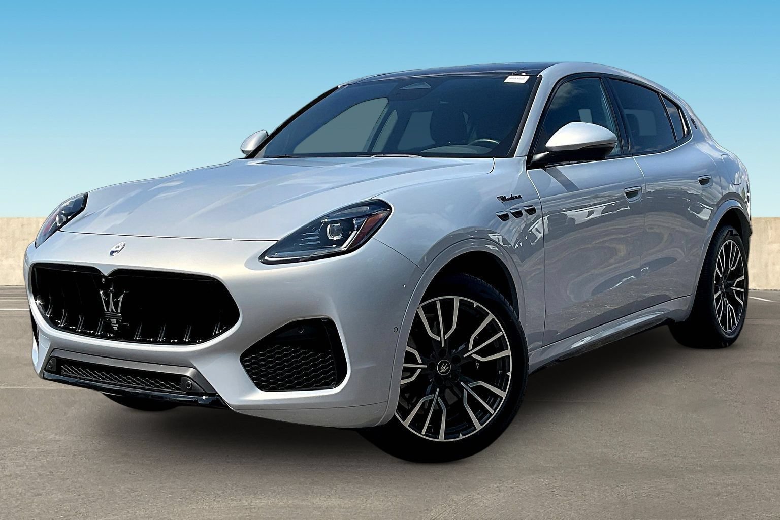 Used 2023 Maserati Grecale Modena AWD/4WD image 3