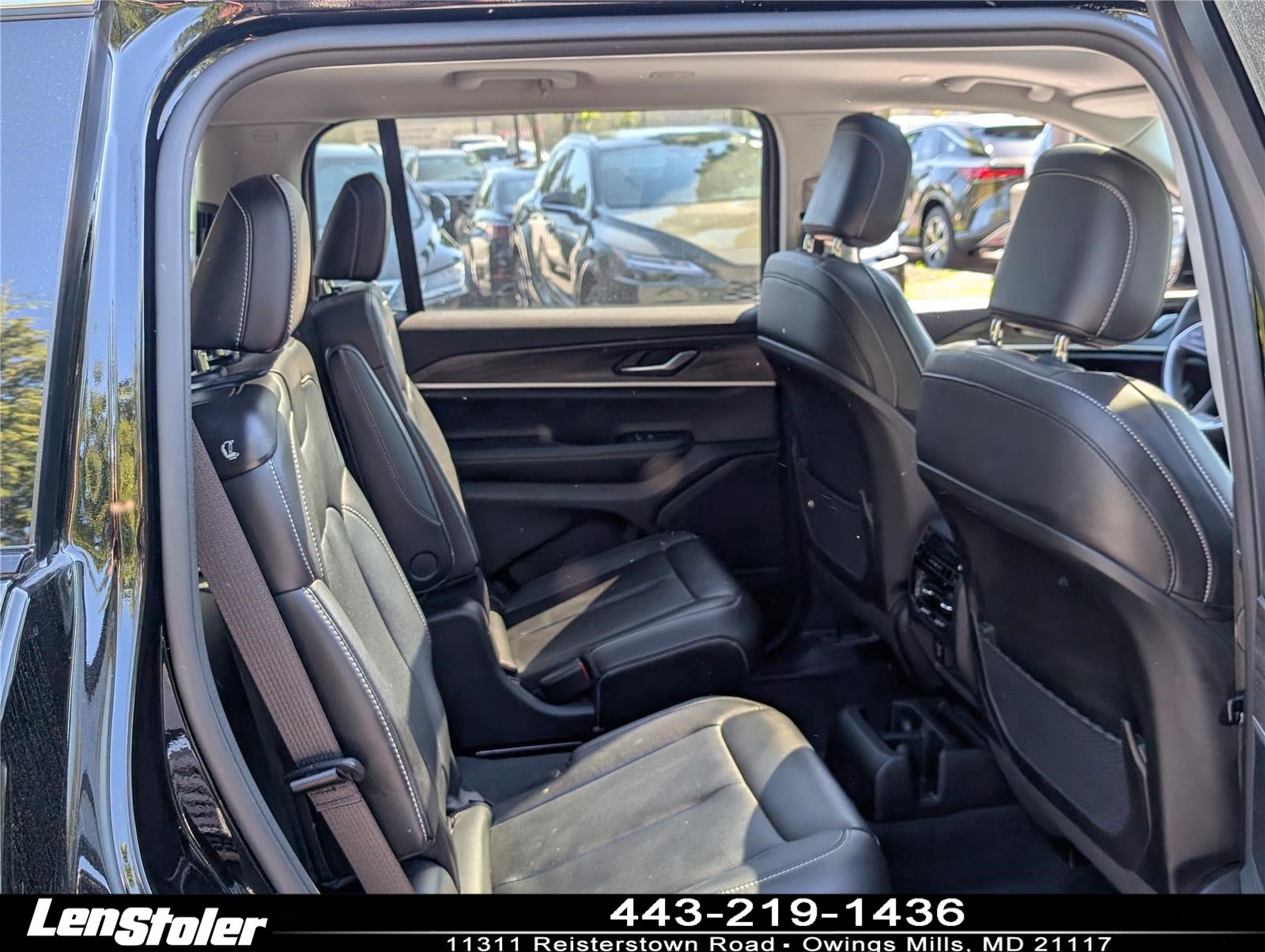Used 2023 Jeep Grand Cherokee L Limited AWD/4WD image 12