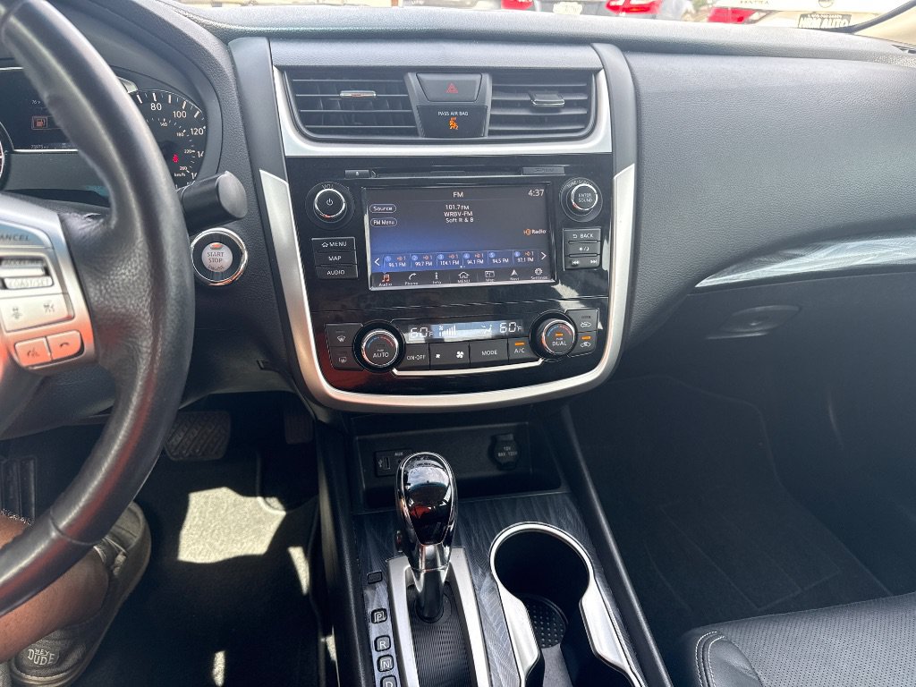 Used 2018 Nissan Altima 2.5 SL w/ 2.5 SL Technology Package FWD image 14
