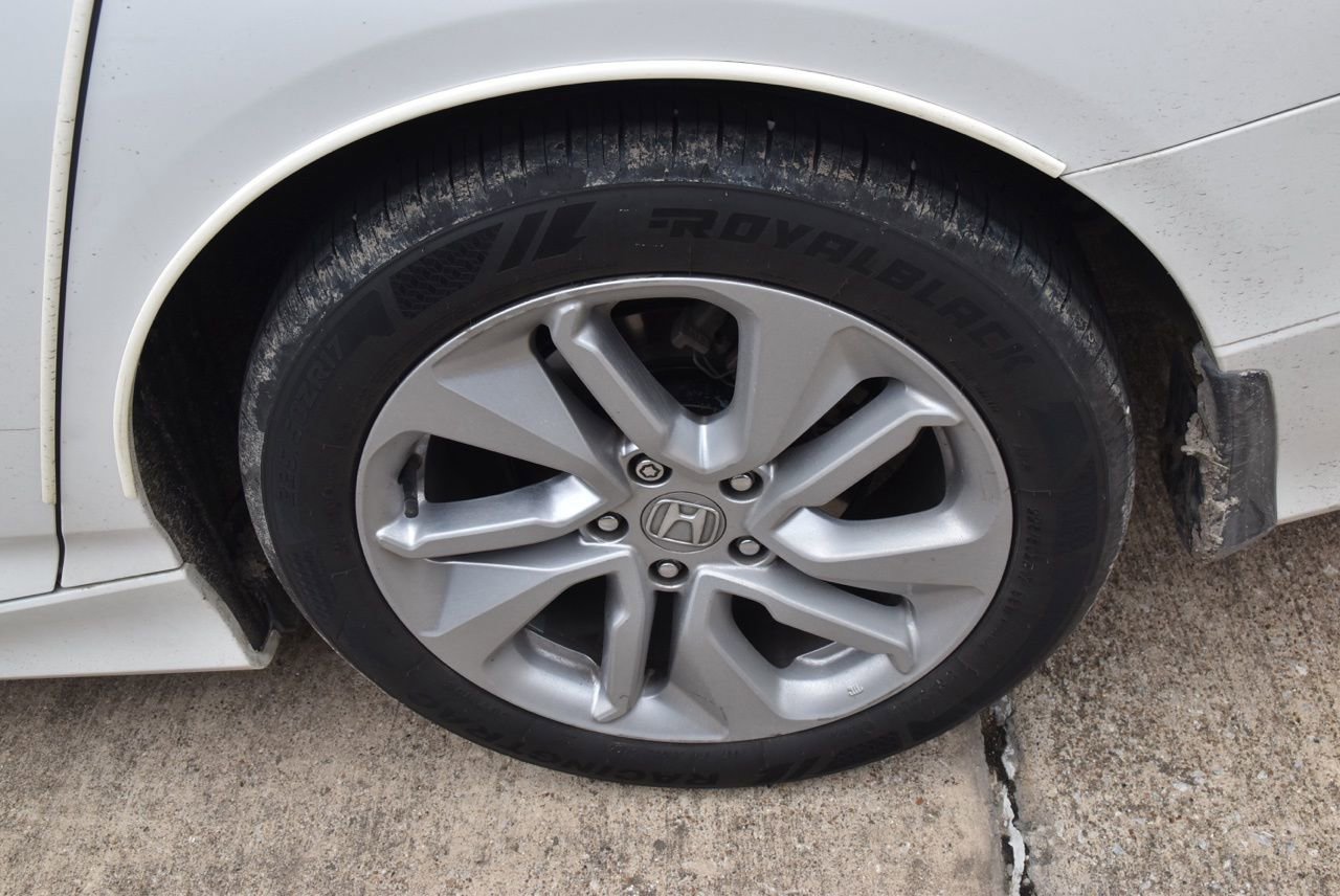 Used 2019 Honda Accord LX image 10