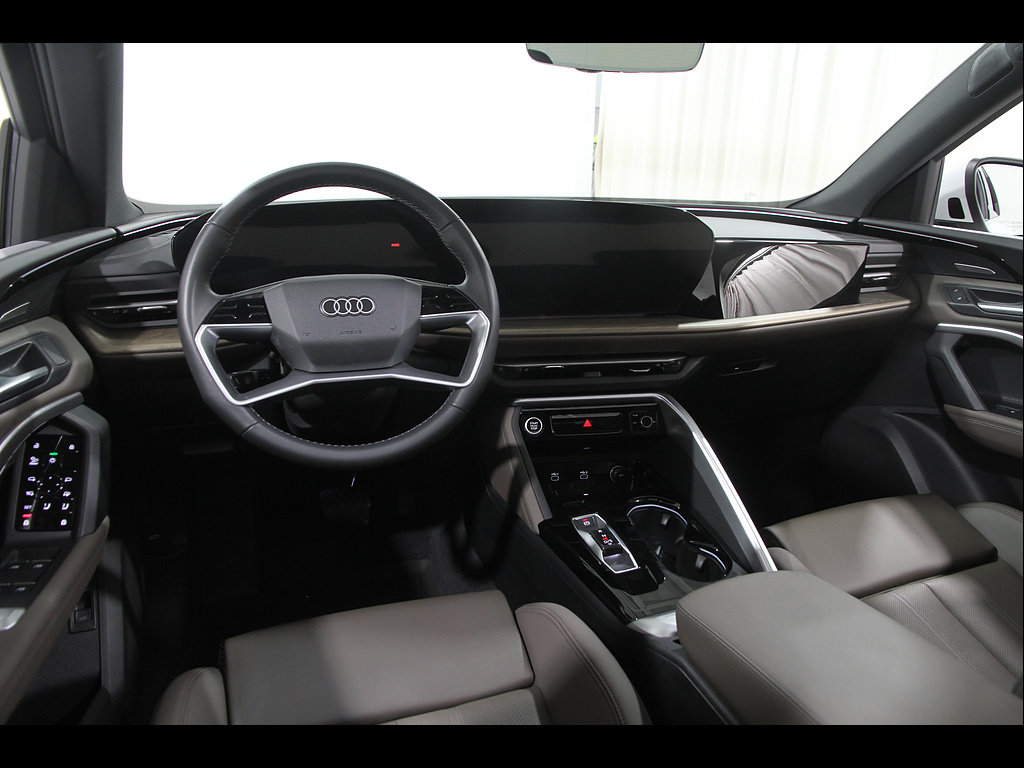 Used 2025 Audi Q5 Premium Plus AWD/4WD image 7