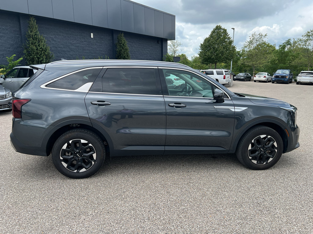 Used 2024 Kia Sorento S AWD/4WD image 8