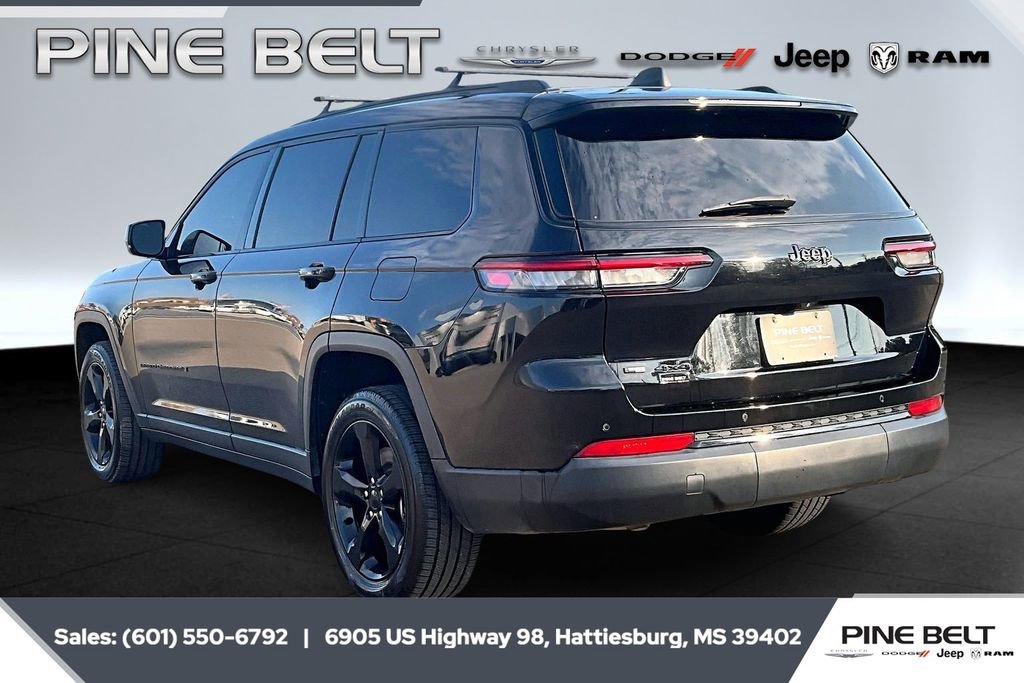 Used 2021 Jeep Grand Cherokee L Laredo image 2