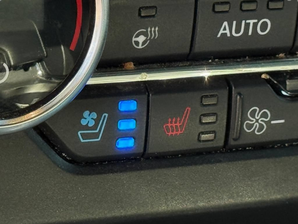 Used 2021 Ford Expedition Max XLT AWD/4WD image 25