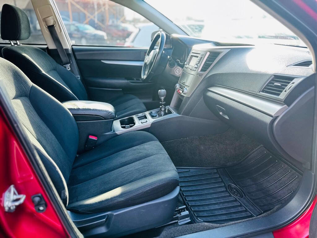 Used 2014 Subaru Outback 2.5i Premium image 14