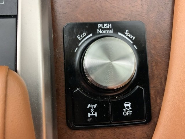 Used 2021 Lexus RX 350L Premium w/ Premium Package image 32