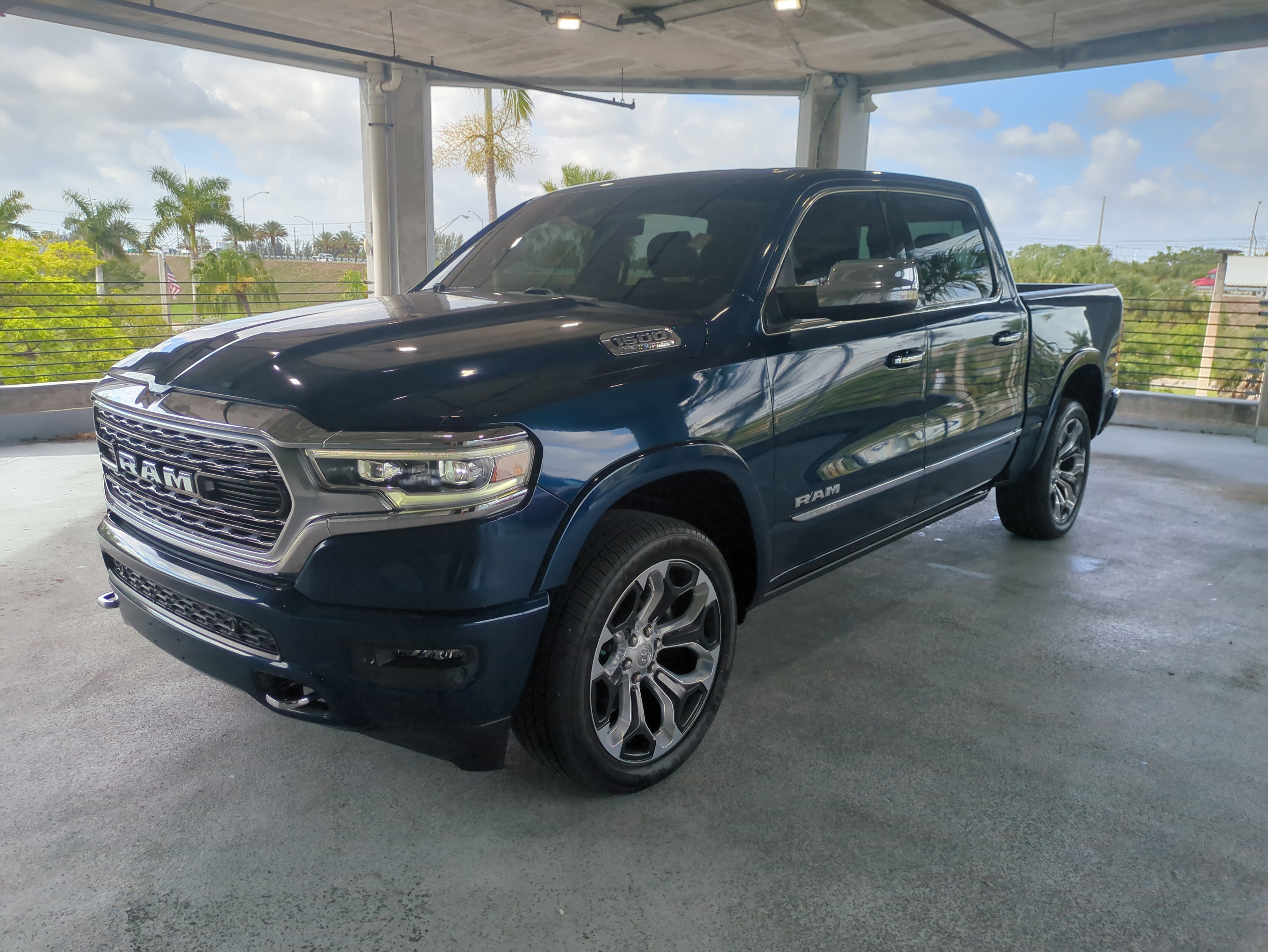 Used 2022 RAM 1500 Limited image 9
