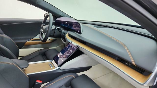 Used 2024 Lucid Air Pure RWD image 20