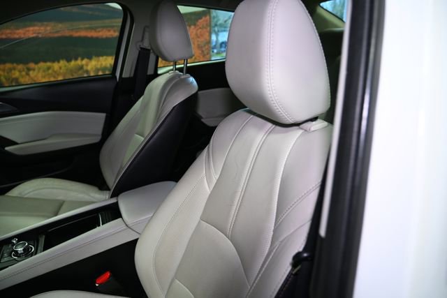 Used 2018 MAZDA MAZDA3 Grand Touring w/ Premium Equipment Package image 22