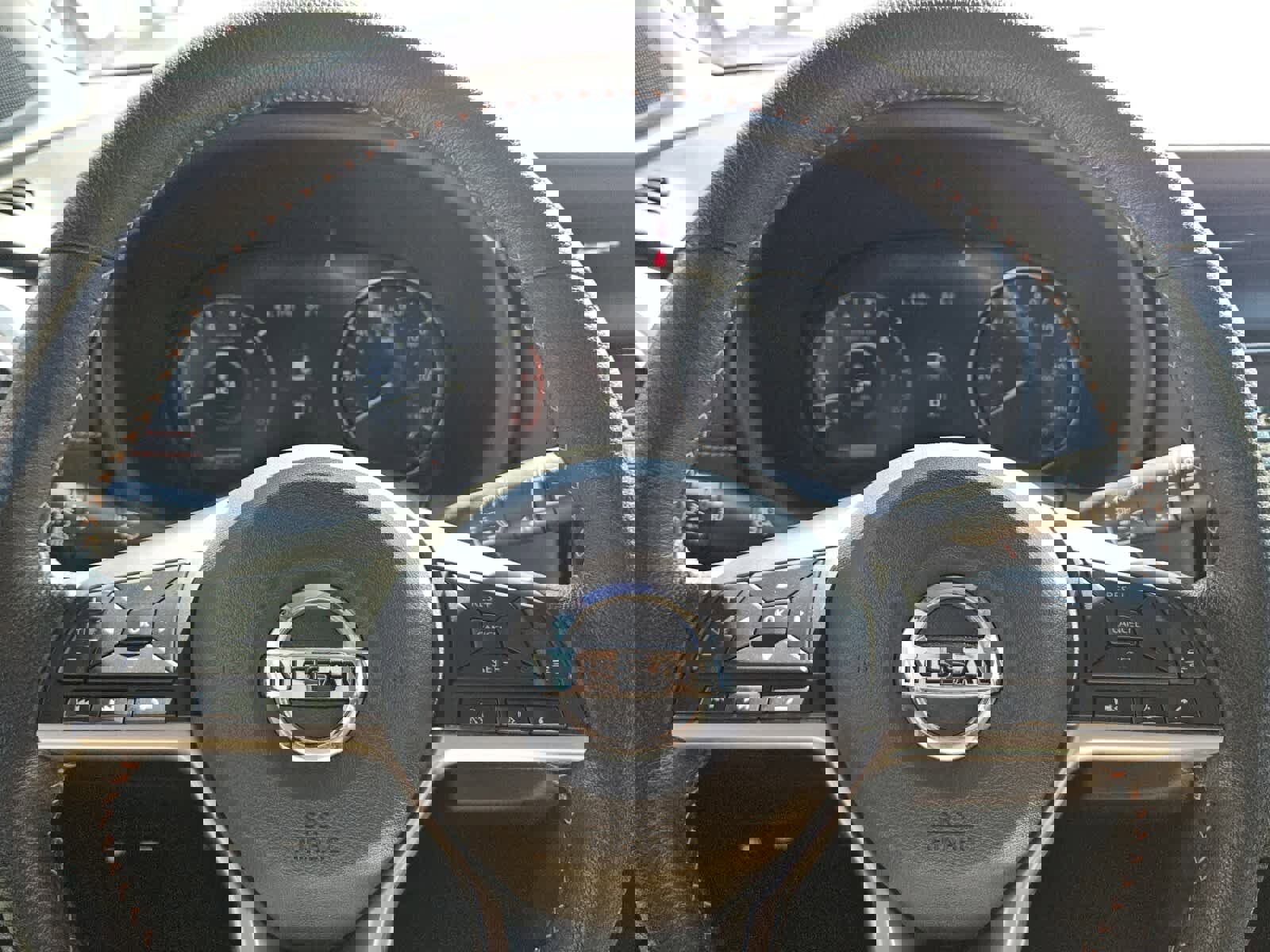 Used 2021 Nissan Kicks SR w/ SR Premium Package image 11