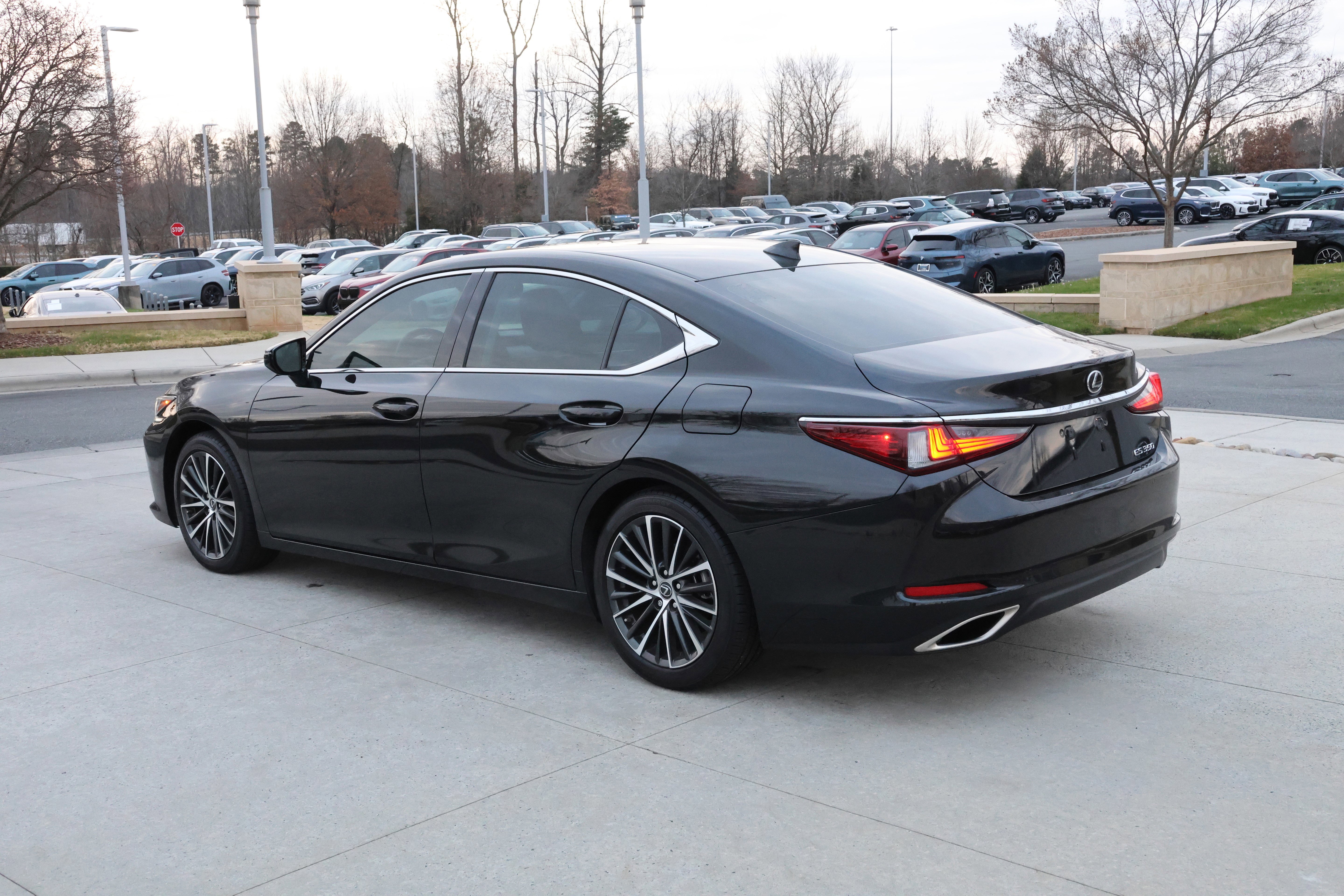 Used 2024 Lexus ES 350 350 w/ Premium Package image 7