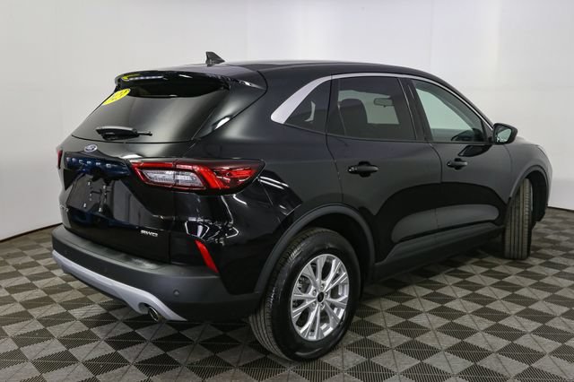 Used 2023 Ford Escape Active w/ Tech Pack #1 AWD/4WD image 13