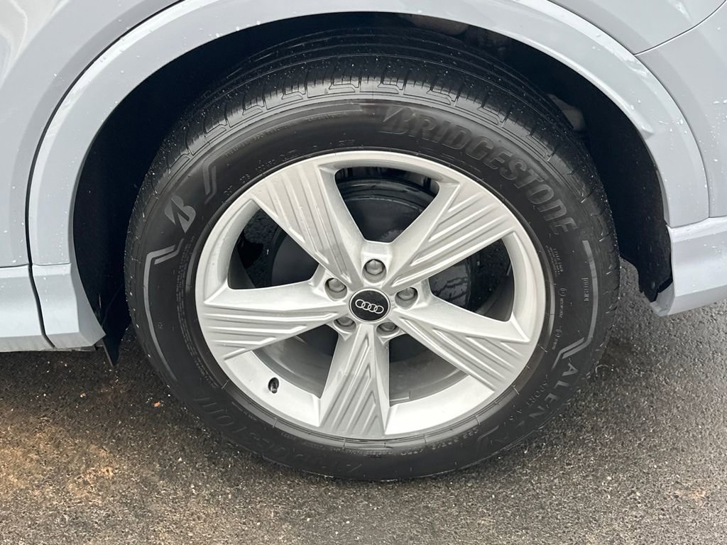 Used 2022 Audi Q4 e-tron Premium image 19