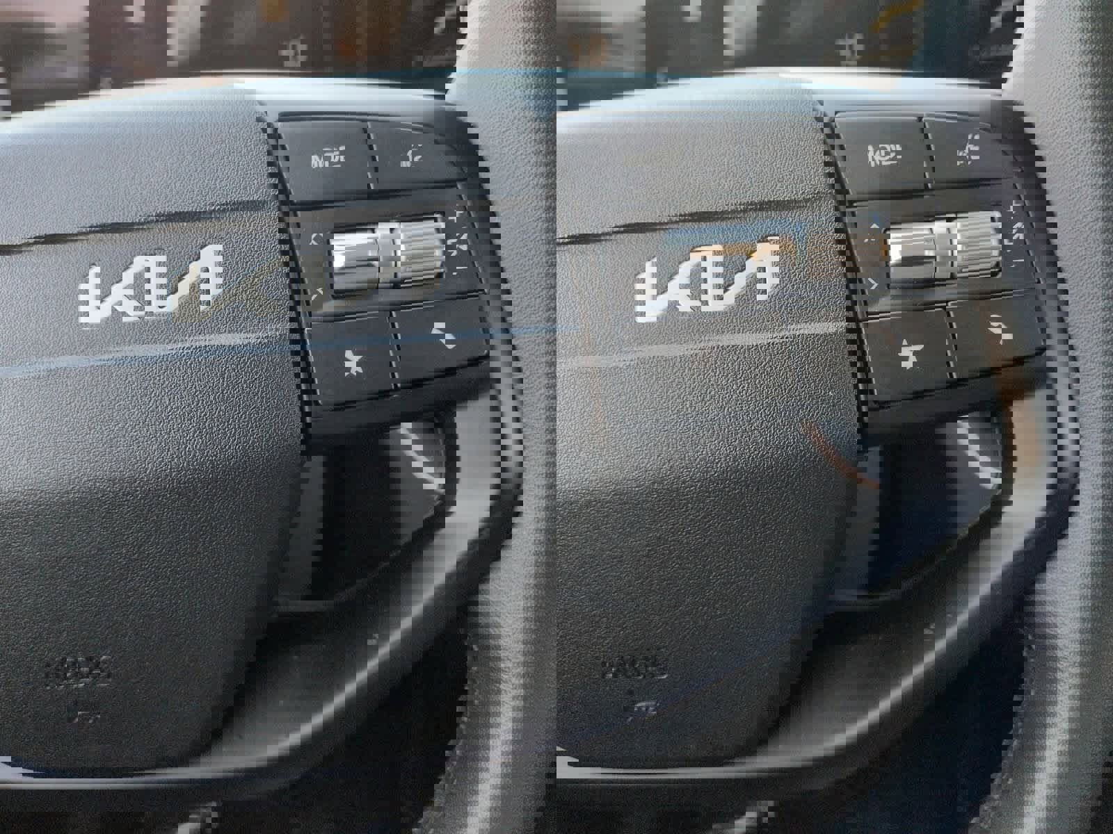 Used 2025 Kia K4 EX image 25