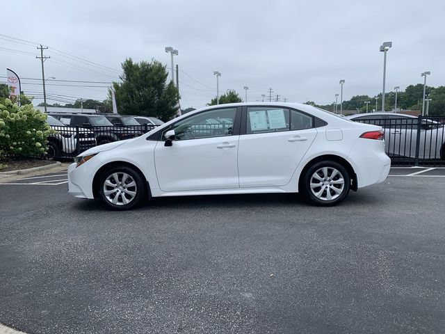 Used 2026 Toyota Corolla LE FWD image 5