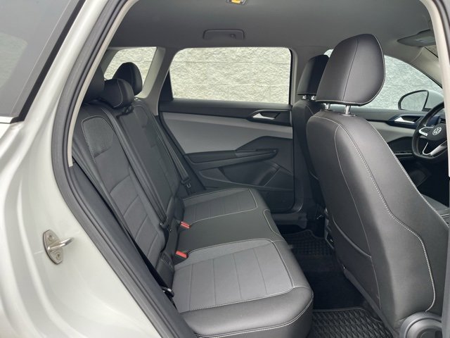 Used 2023 Volkswagen Taos SE image 9