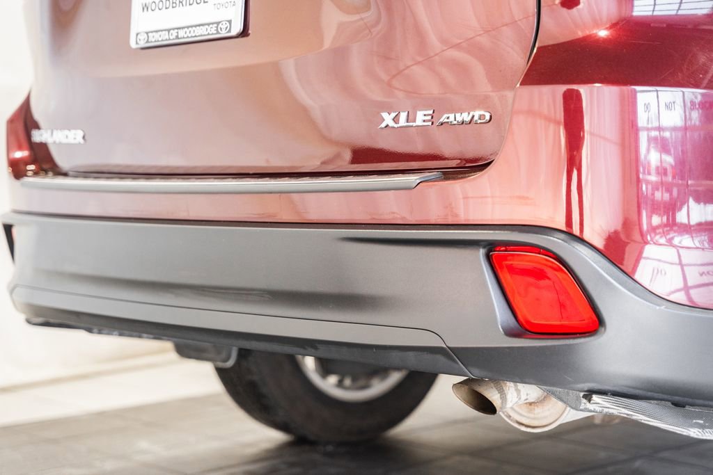 Used 2019 Toyota Highlander XLE image 8
