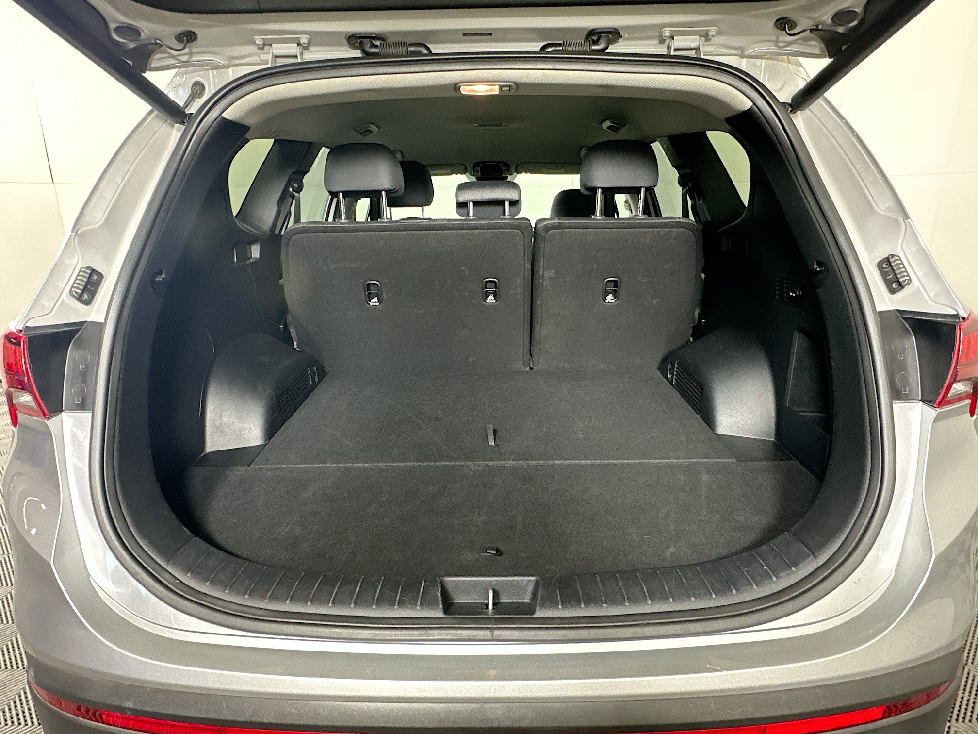 Used 2023 Hyundai Santa Fe SEL AWD/4WD image 30