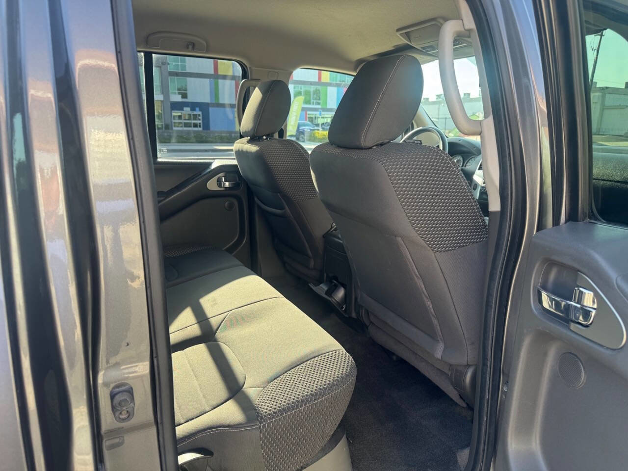 Used 2018 Nissan Frontier PRO-4X AWD/4WD image 10
