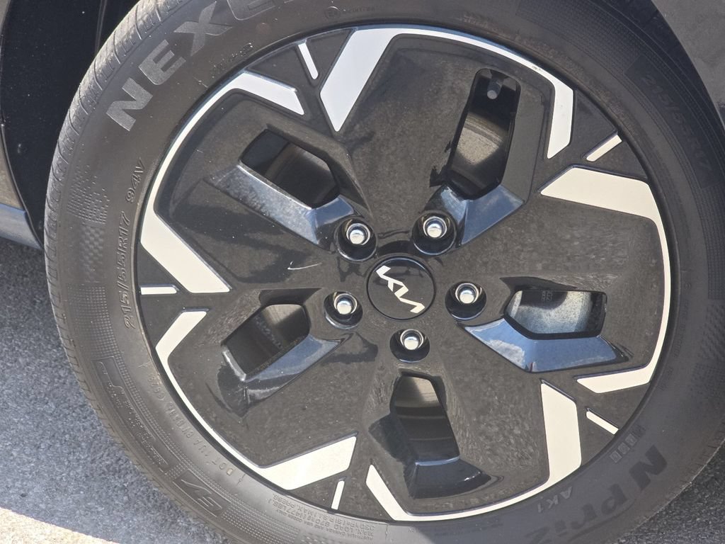 Used 2024 Kia Niro Wind w/ Wind Preserve Package FWD image 9