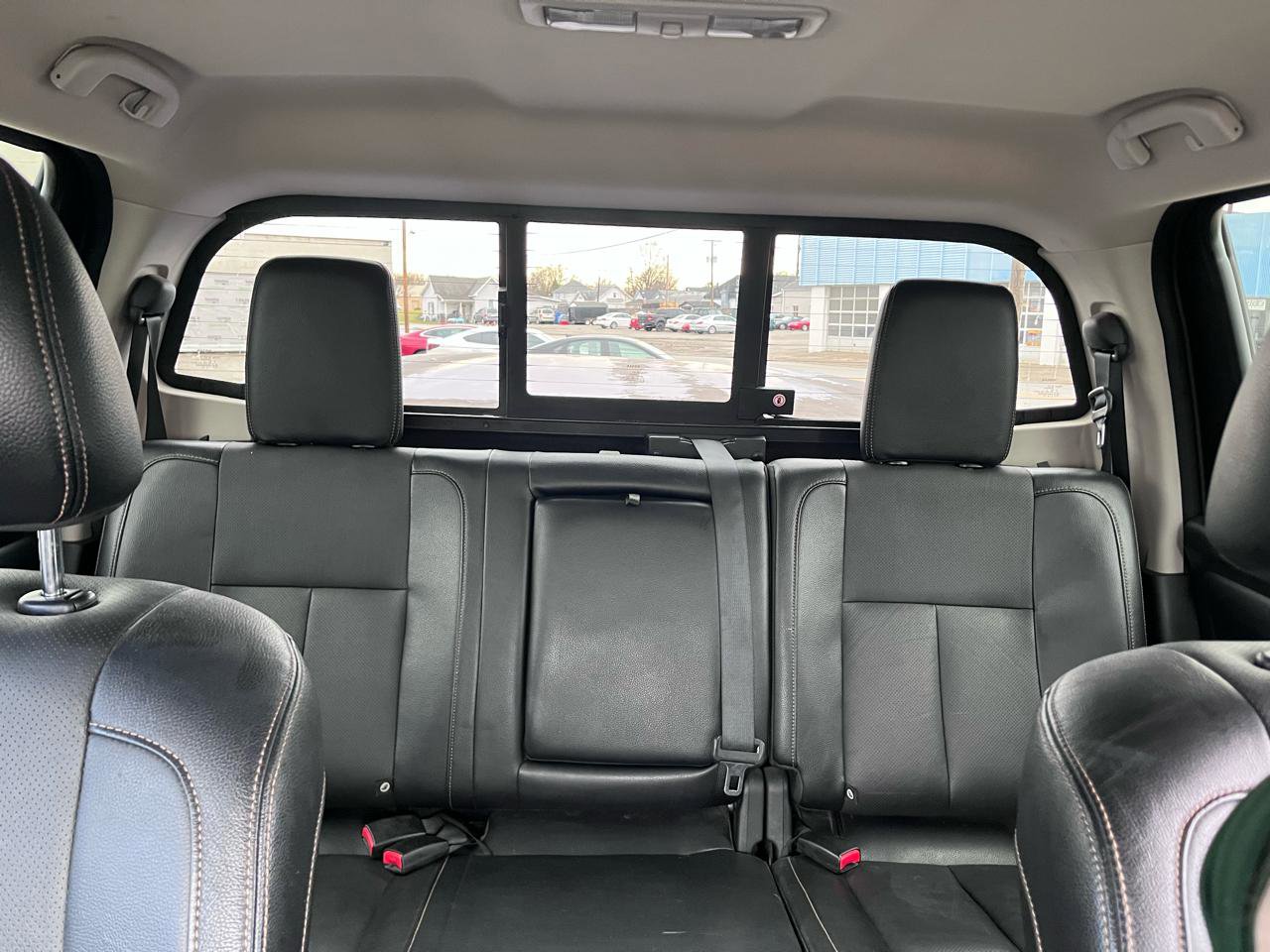 Used 2017 Nissan Titan SL image 15