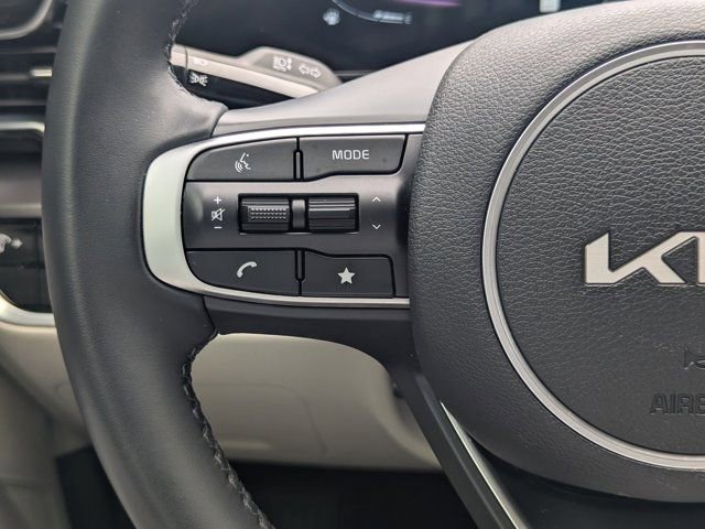 Used 2025 Kia Sportage EX image 21