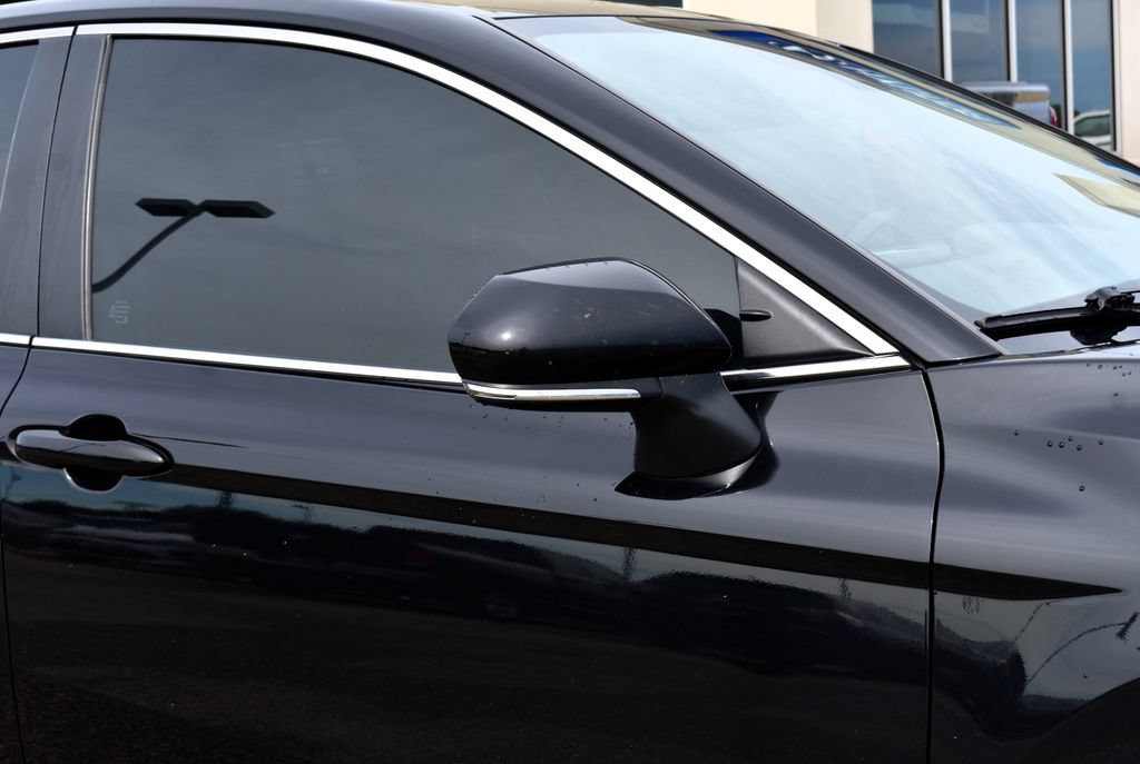 Used 2023 Toyota Camry SE FWD image 8