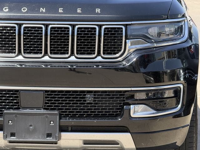 Used 2024 Jeep Wagoneer L Series II RWD image 8