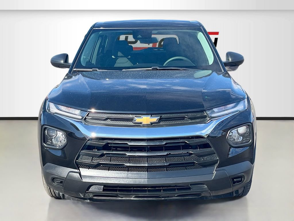 Used 2023 Chevrolet TrailBlazer LS image 2