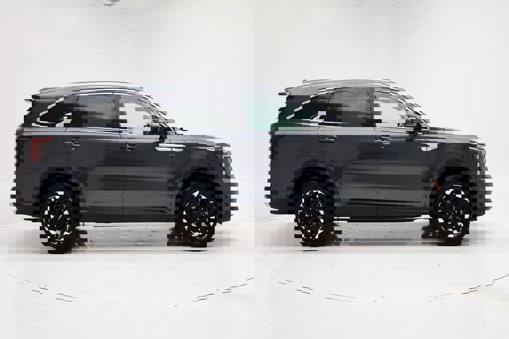 Used 2024 Kia Sorento S video 2