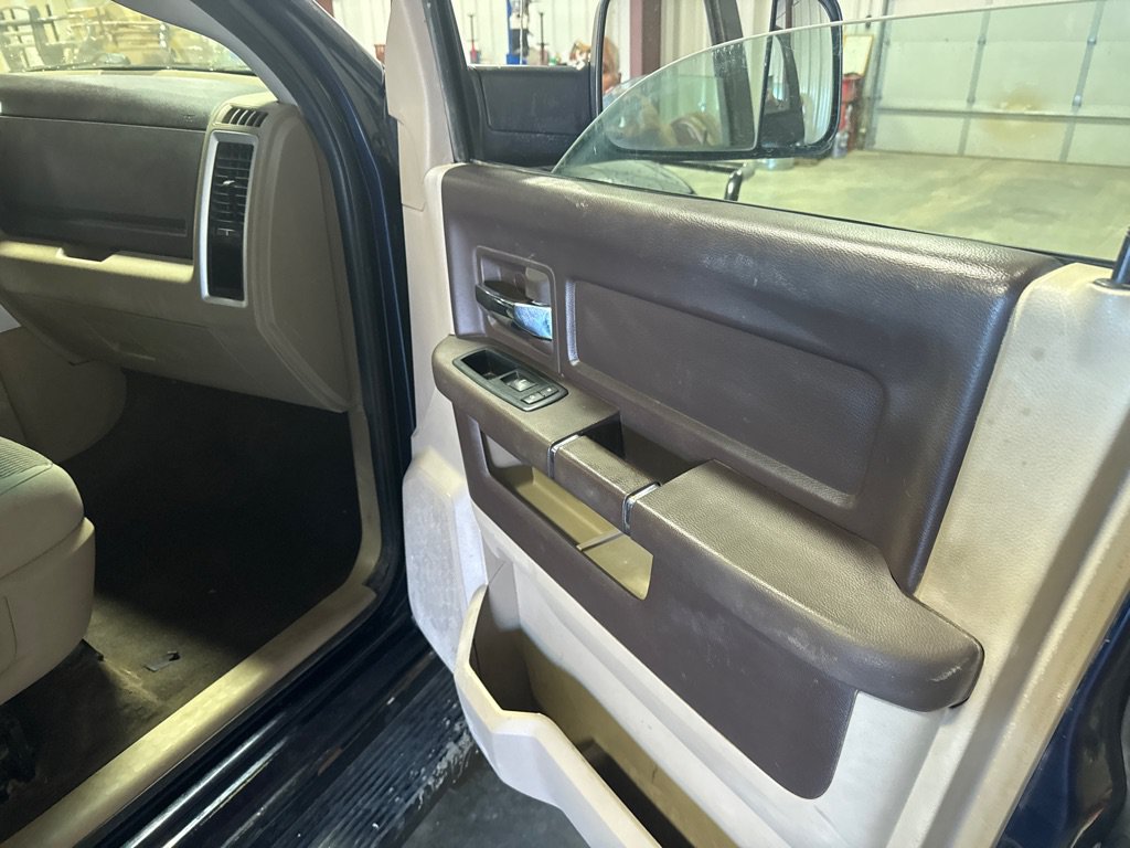Used 2012 RAM 3500 Big Horn AWD/4WD image 10