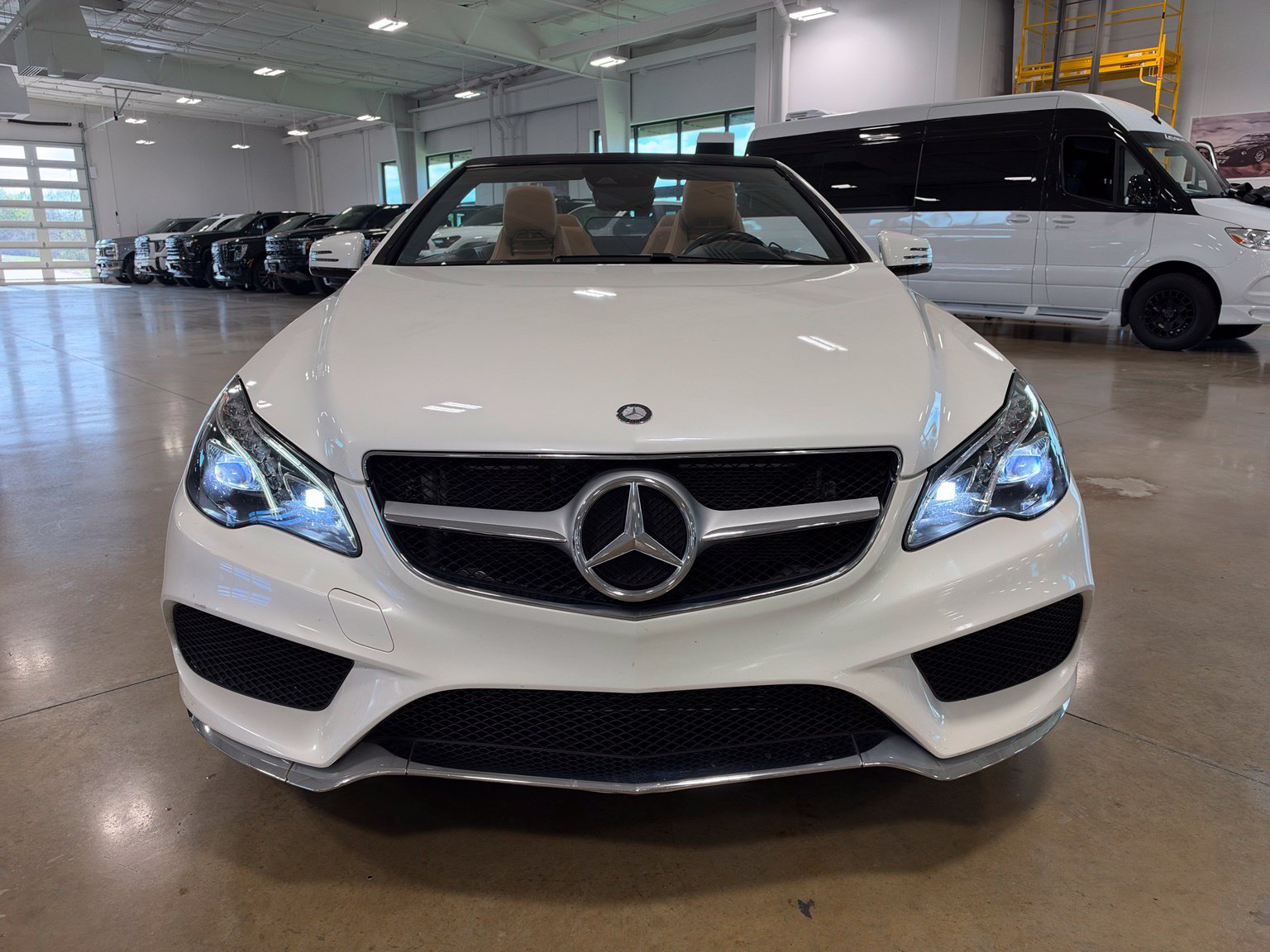 Used 2016 Mercedes-Benz E 550 Cabriolet image 2