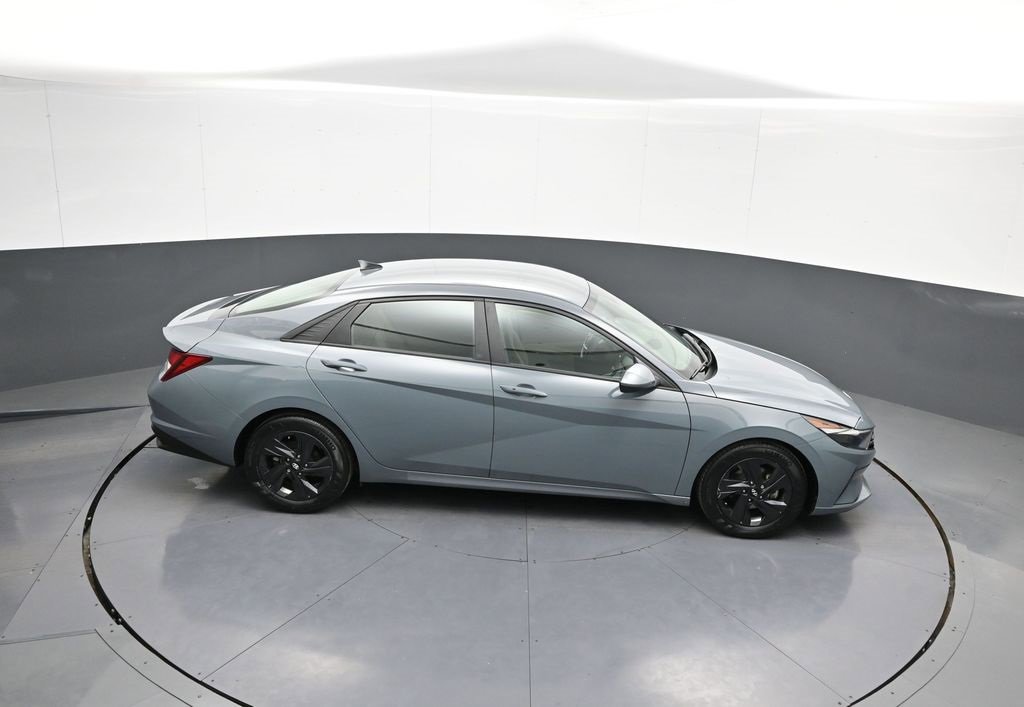 Certified 2022 Hyundai Elantra SEL w/ Cargo Package image 36