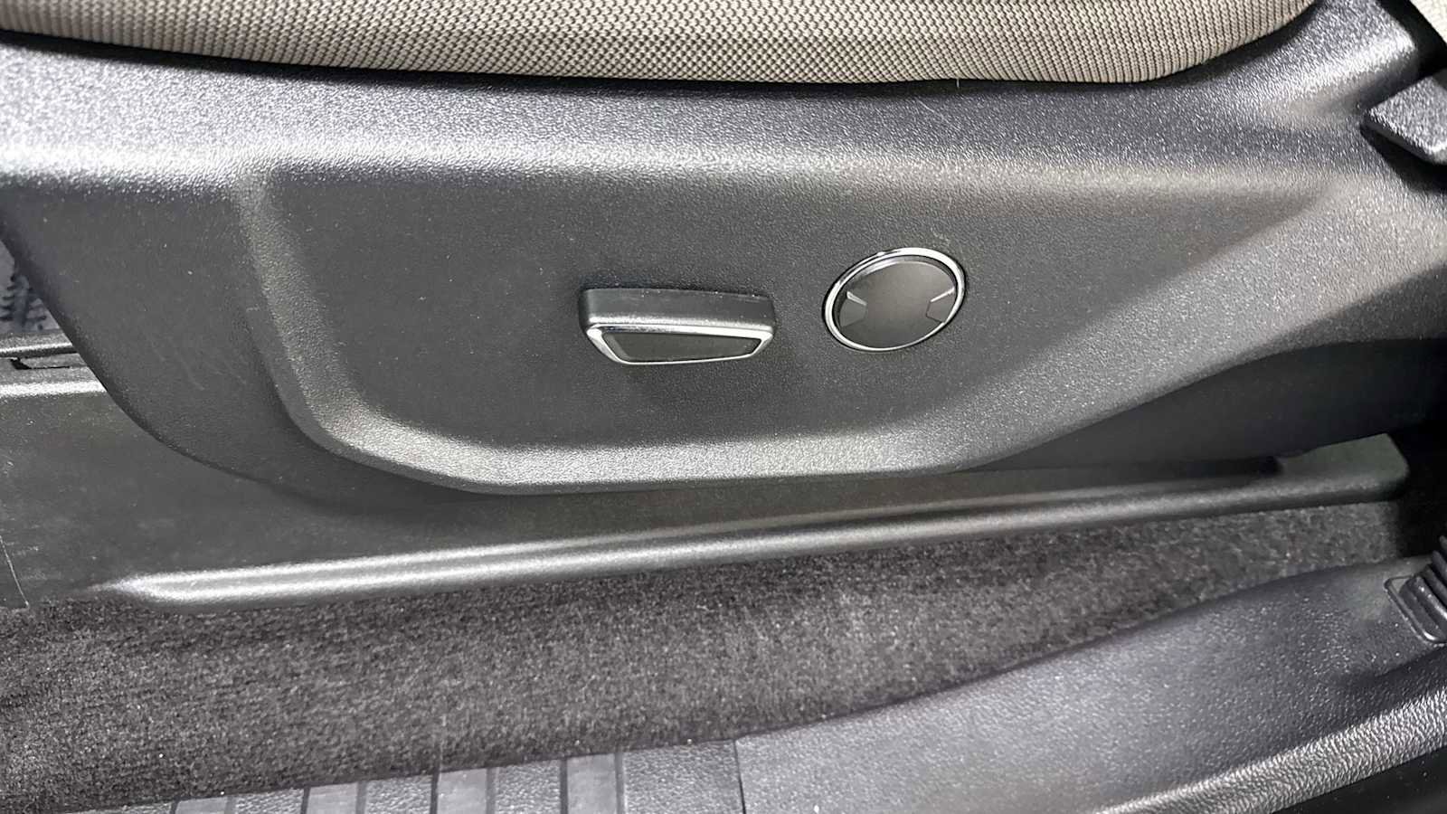 Used 2016 Ford F150 XLT w/ Equipment Group 301A Mid image 14