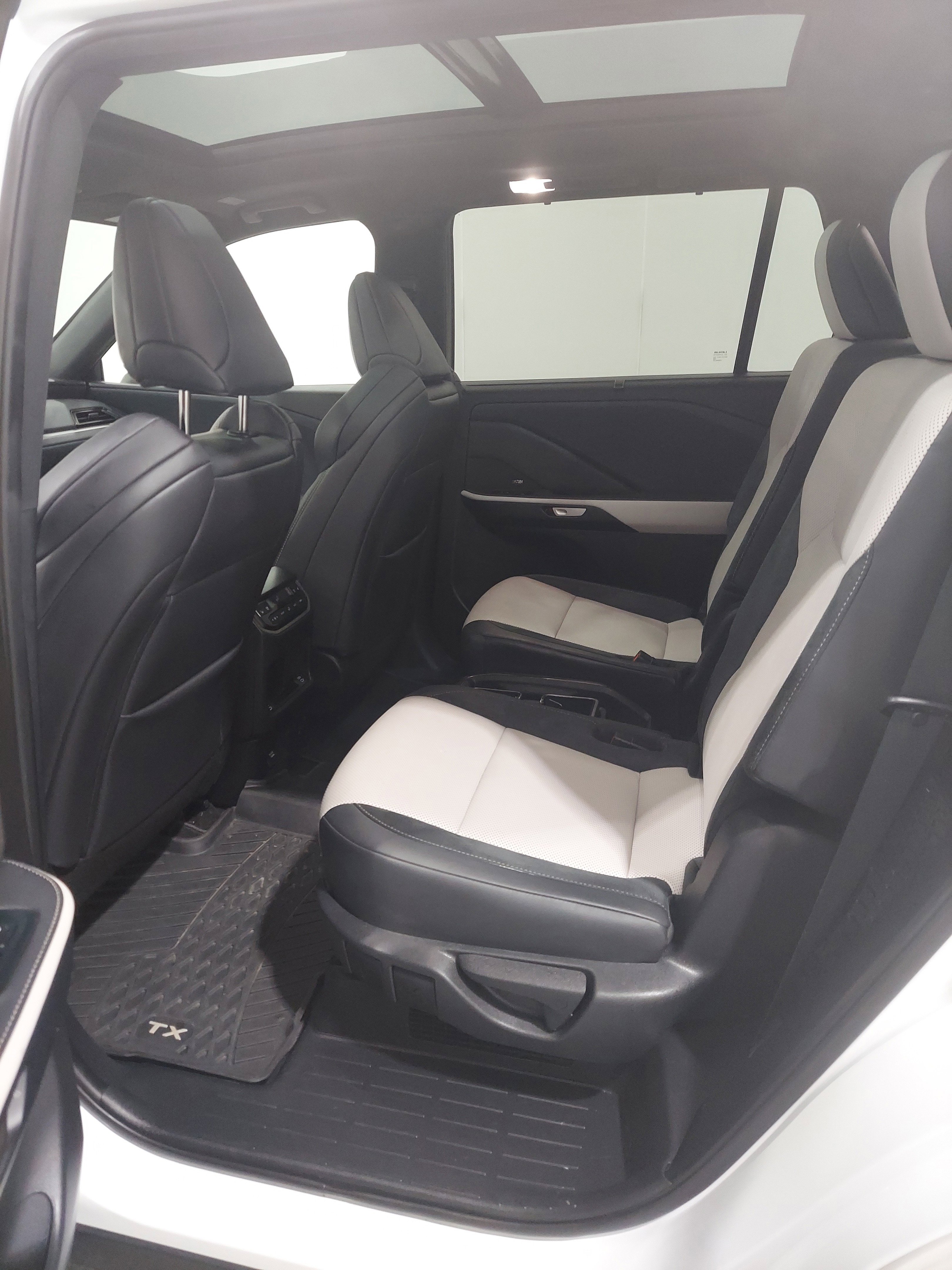 Used 2024 Lexus TX 500h AWD image 18