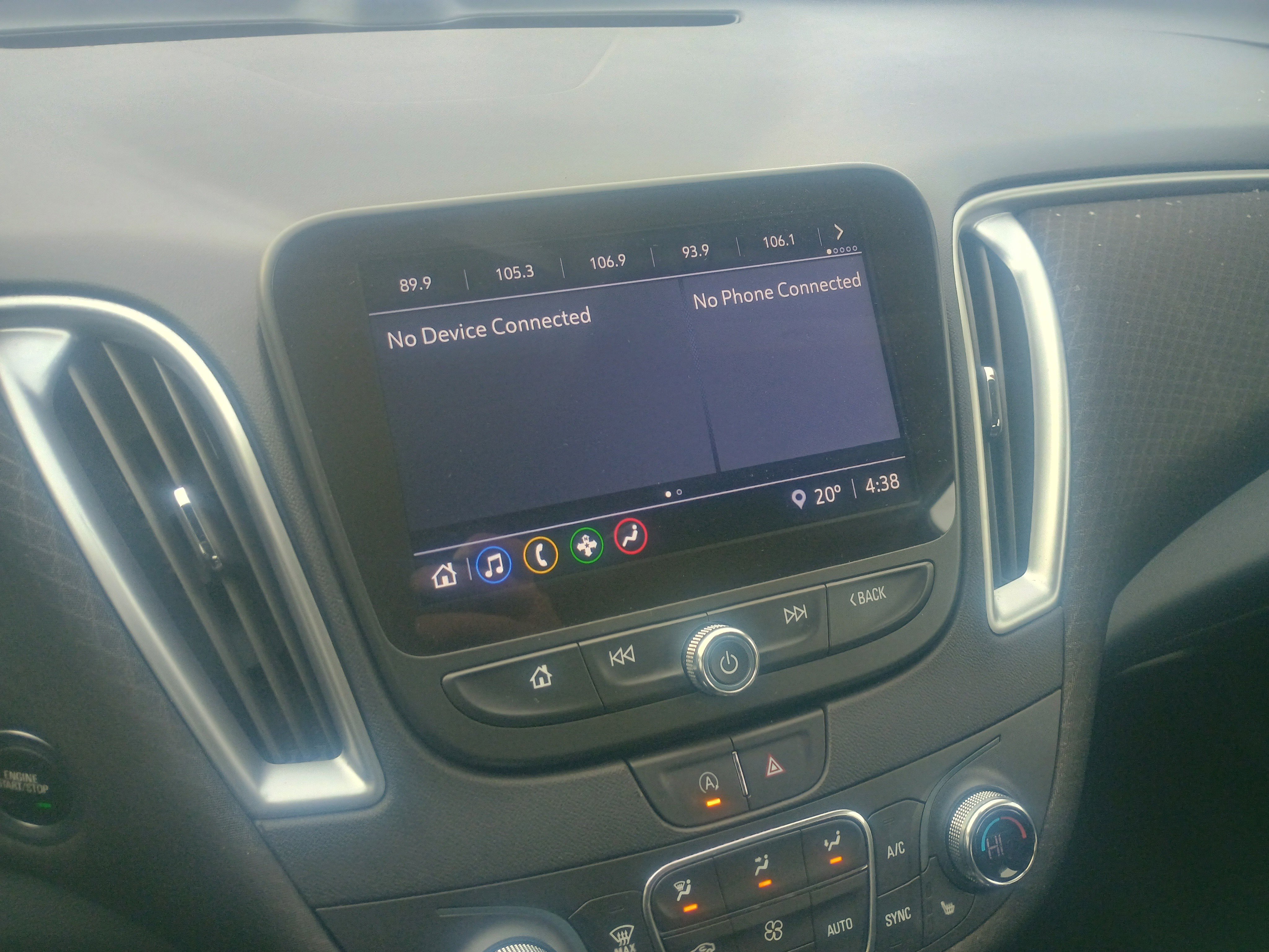 Used 2022 Chevrolet Malibu LT image 23