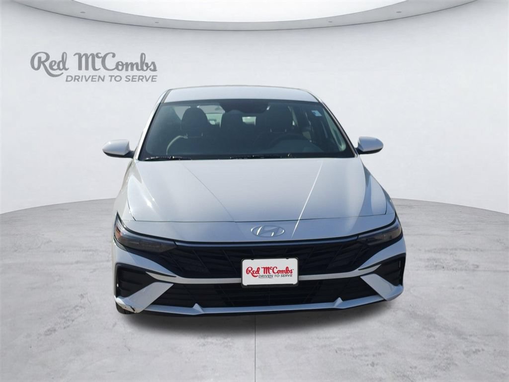 Certified 2024 Hyundai Elantra SE FWD image 11