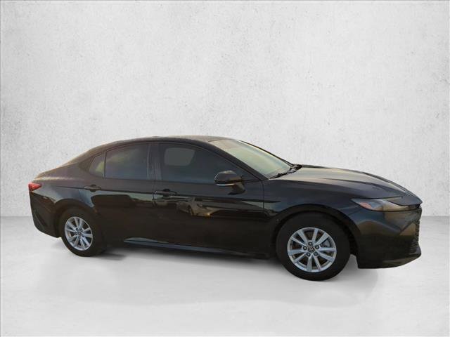 Used 2025 Toyota Camry LE FWD image 4