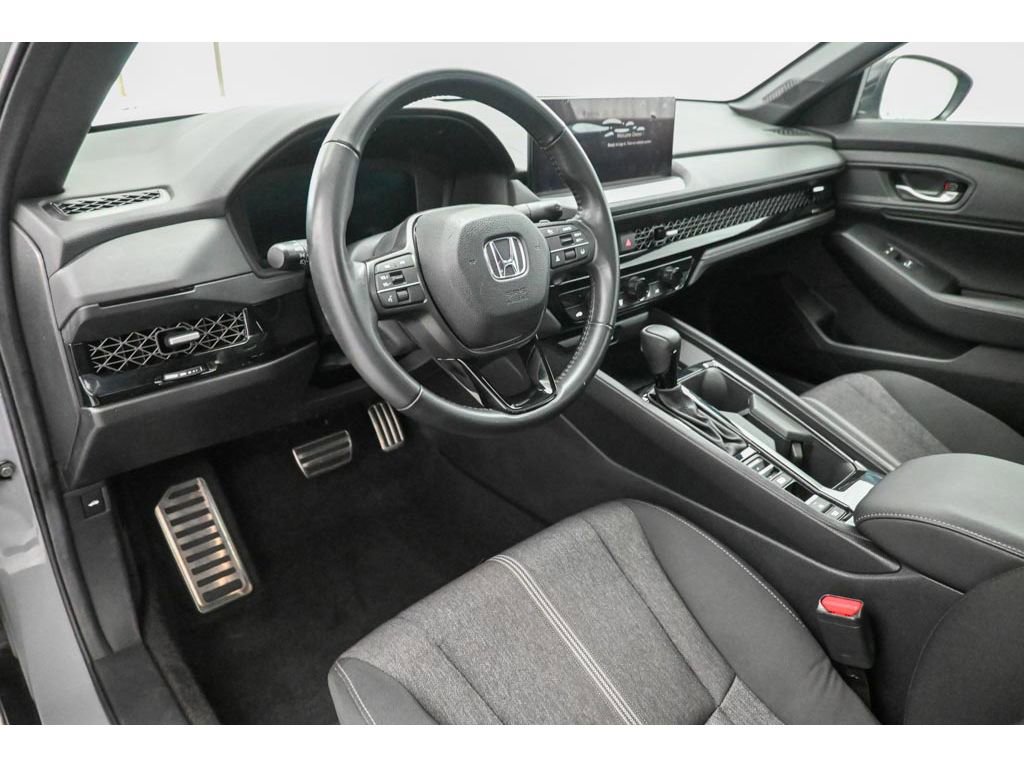 Used 2024 Honda Accord Sport image 9
