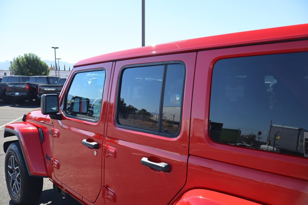 Certified 2026 Jeep Wrangler Unlimited Sahara AWD/4WD image 16