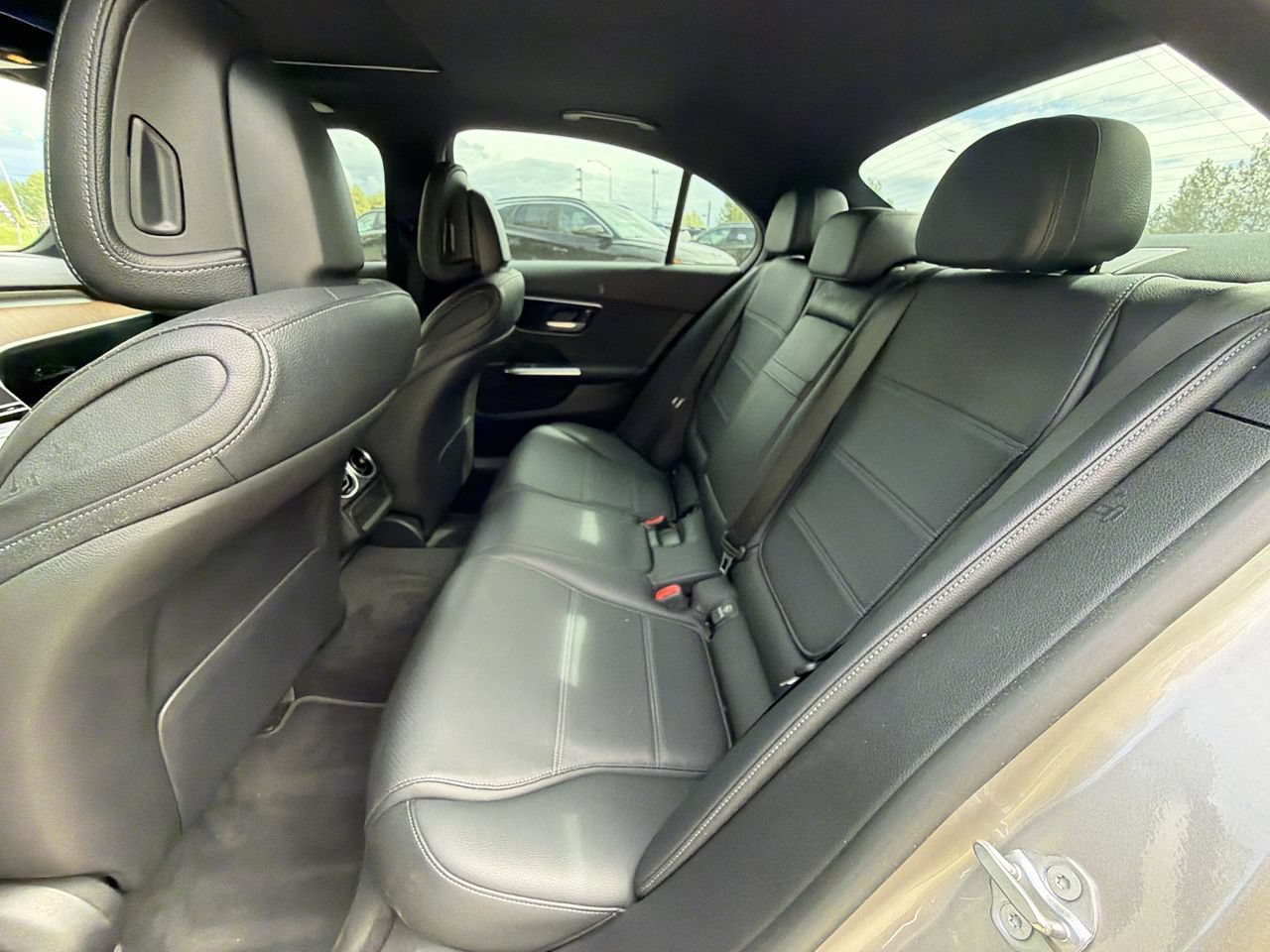 Used 2022 Mercedes-Benz C 300 4MATIC Sedan image 21