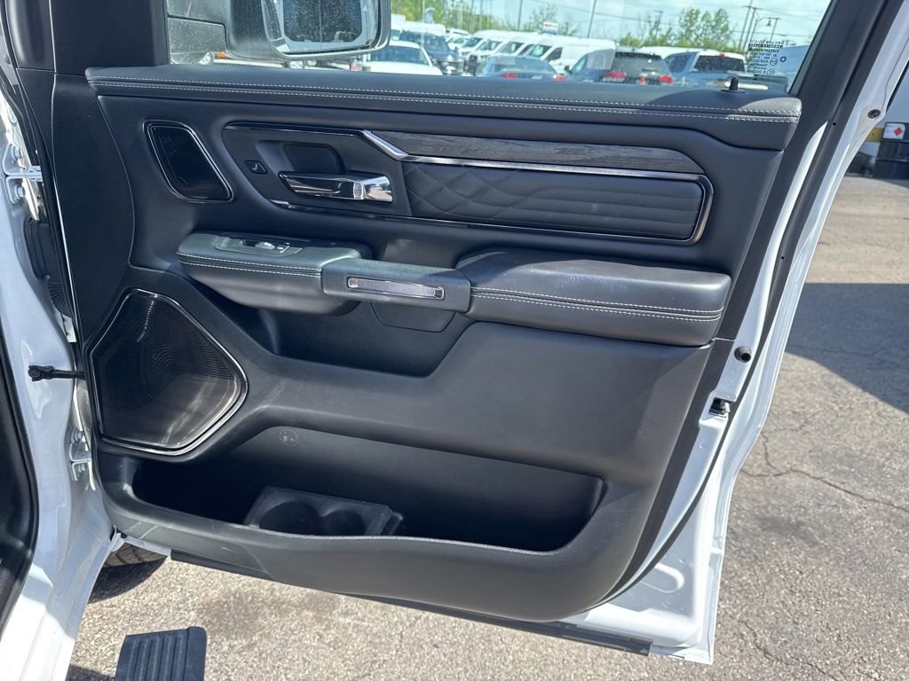 Used 2025 RAM 1500 Limited AWD/4WD image 37