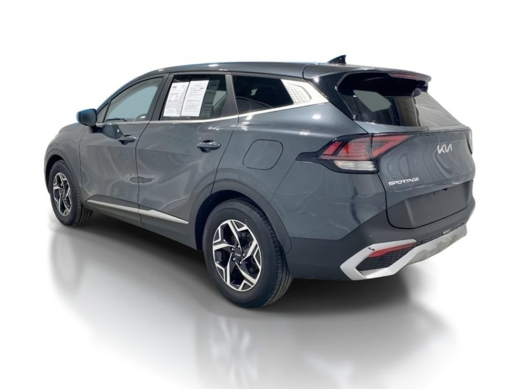Used 2024 Kia Sportage LX FWD image 5