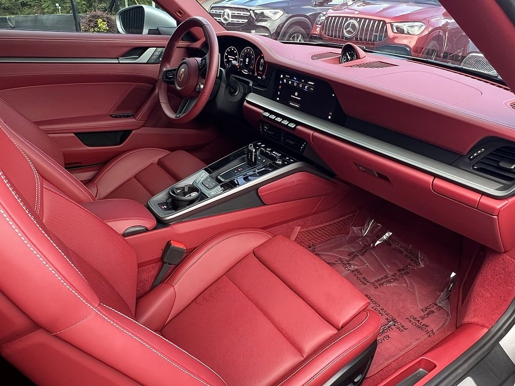 Used 2025 Porsche 911 Carrera image 35