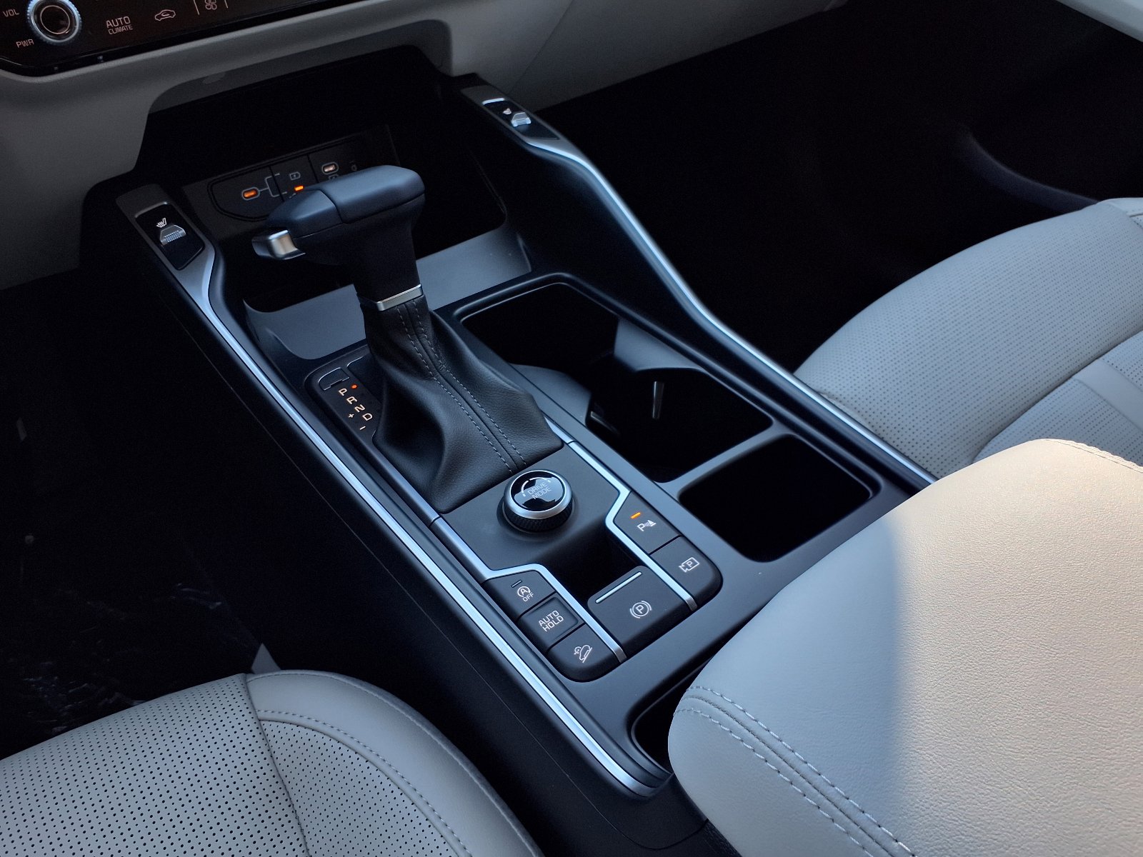 New 2026 Kia Sorento S w/ S Panoramic Sunroof Package image 9