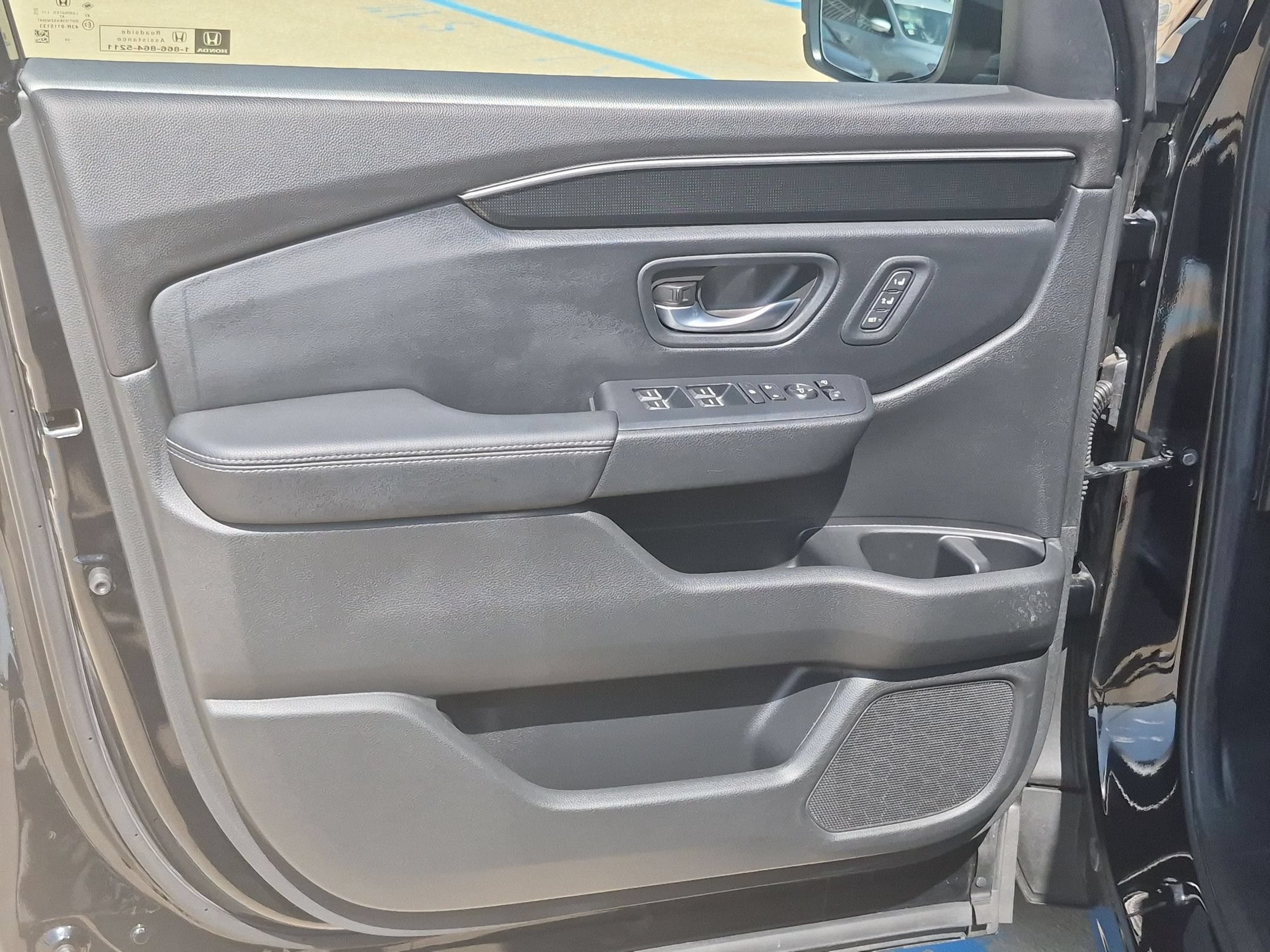 Certified 2025 Honda Pilot Elite image 12