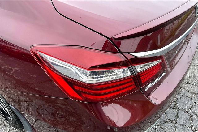 Used 2017 Honda Accord Sport Special Edition image 28