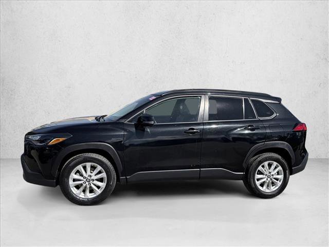 Used 2022 Toyota Corolla Cross LE video 4