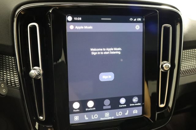 Used 2022 Volvo XC40 P8 Recharge Ultimate AWD/4WD image 28