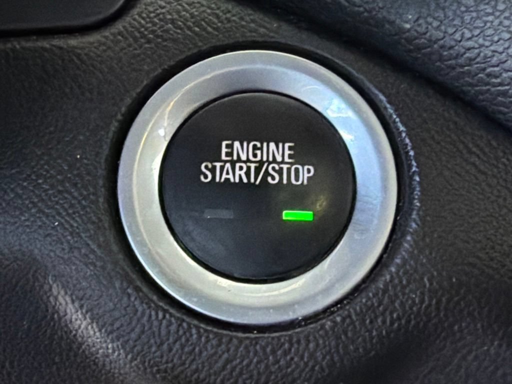 Used 2019 Chevrolet Equinox LT FWD image 28